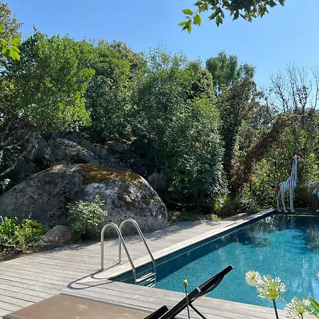 Pavillon De La Trinite