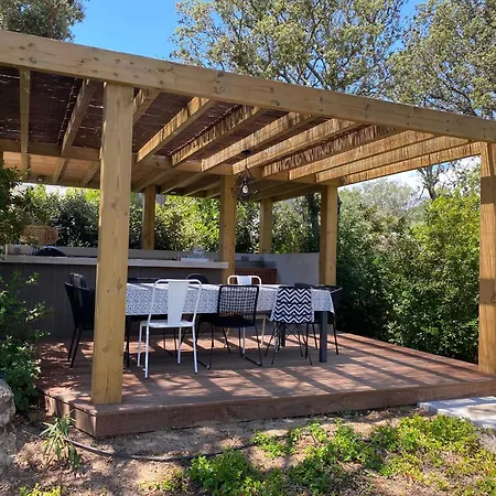 Pavillon De La Trinite 빌라 포르토베쉬오