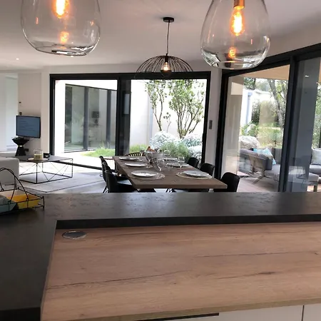 Pavillon De La Trinite 빌라 *