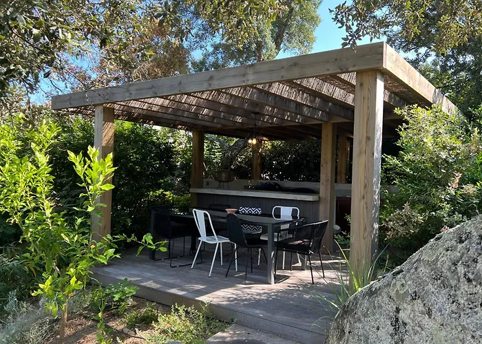Pavillon De La Trinité * Porto-Vecchio (Corsica)